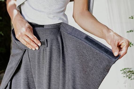 Light Wool Tailored Wrap Skirt – La Garçonne